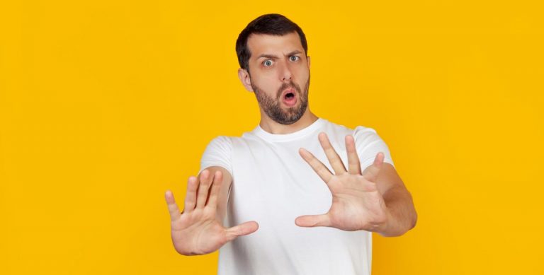 El error #1 que estás cometiendo en tus compras por internet que potencialmente te está costando cientos de dólares.